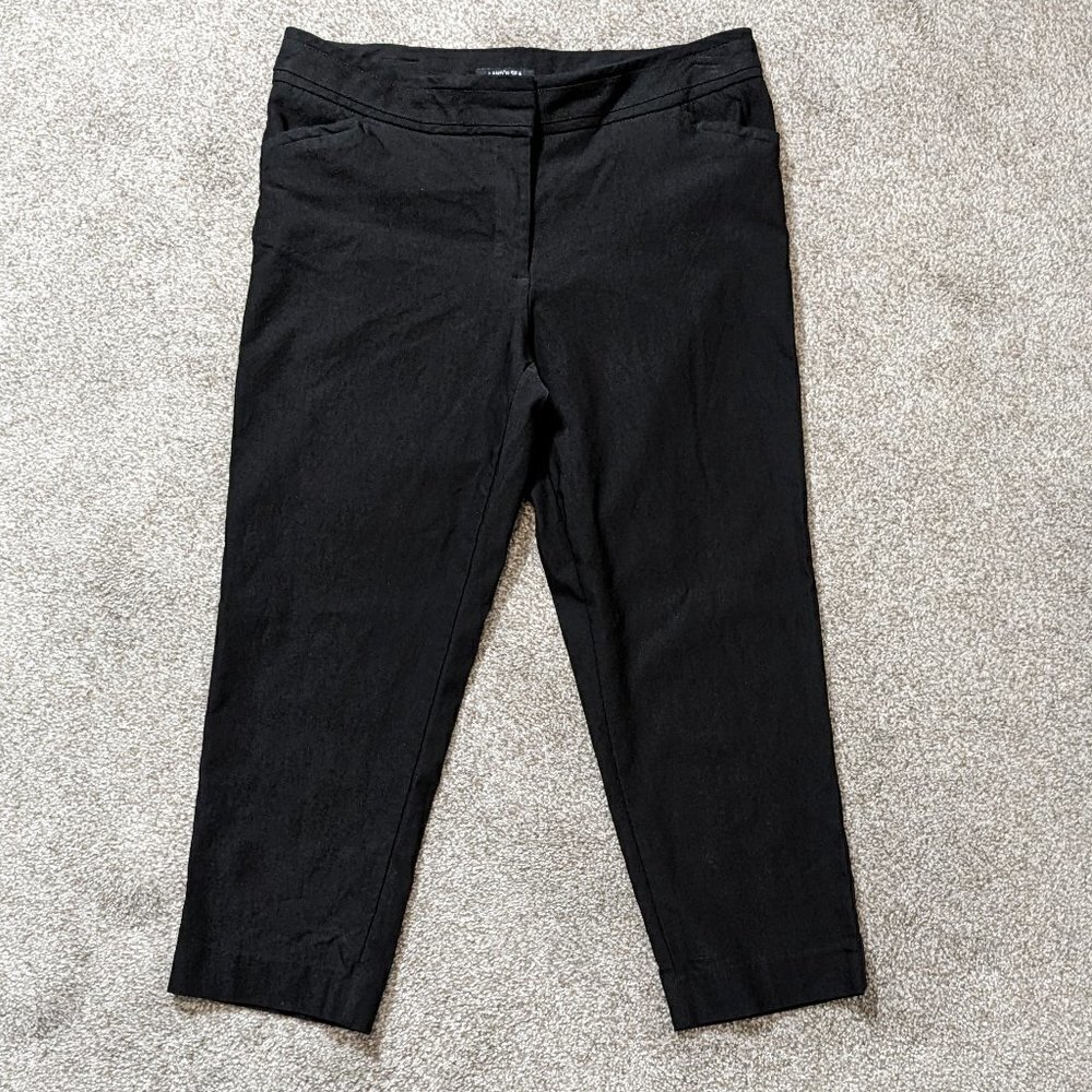 Women's "LAND 'N SEA" Black Casual, Stretch, Zip Capris; Size 8